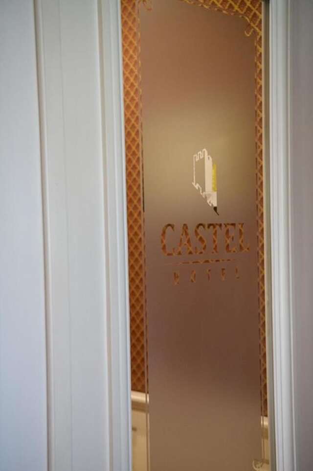 Отель Hotel Castel Рымнику-Вылча-17